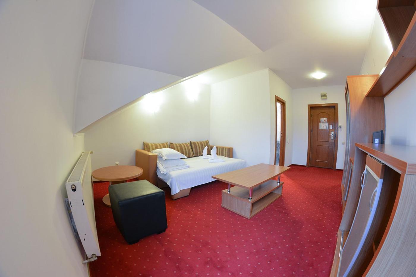 Pensiune Valentina Hotel Ramnicu Valcea Ngoại thất bức ảnh