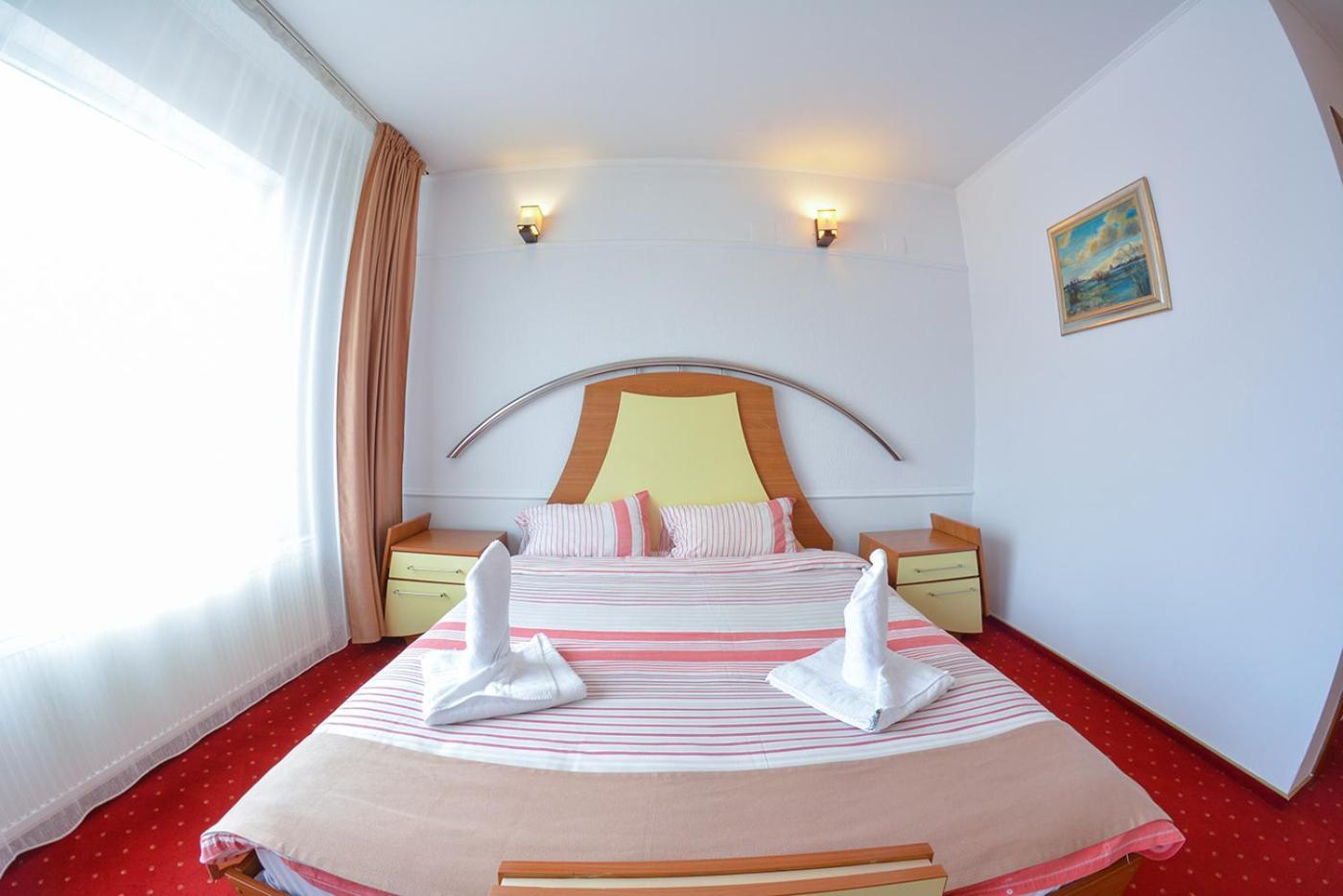 Pensiune Valentina Hotel Ramnicu Valcea Ngoại thất bức ảnh